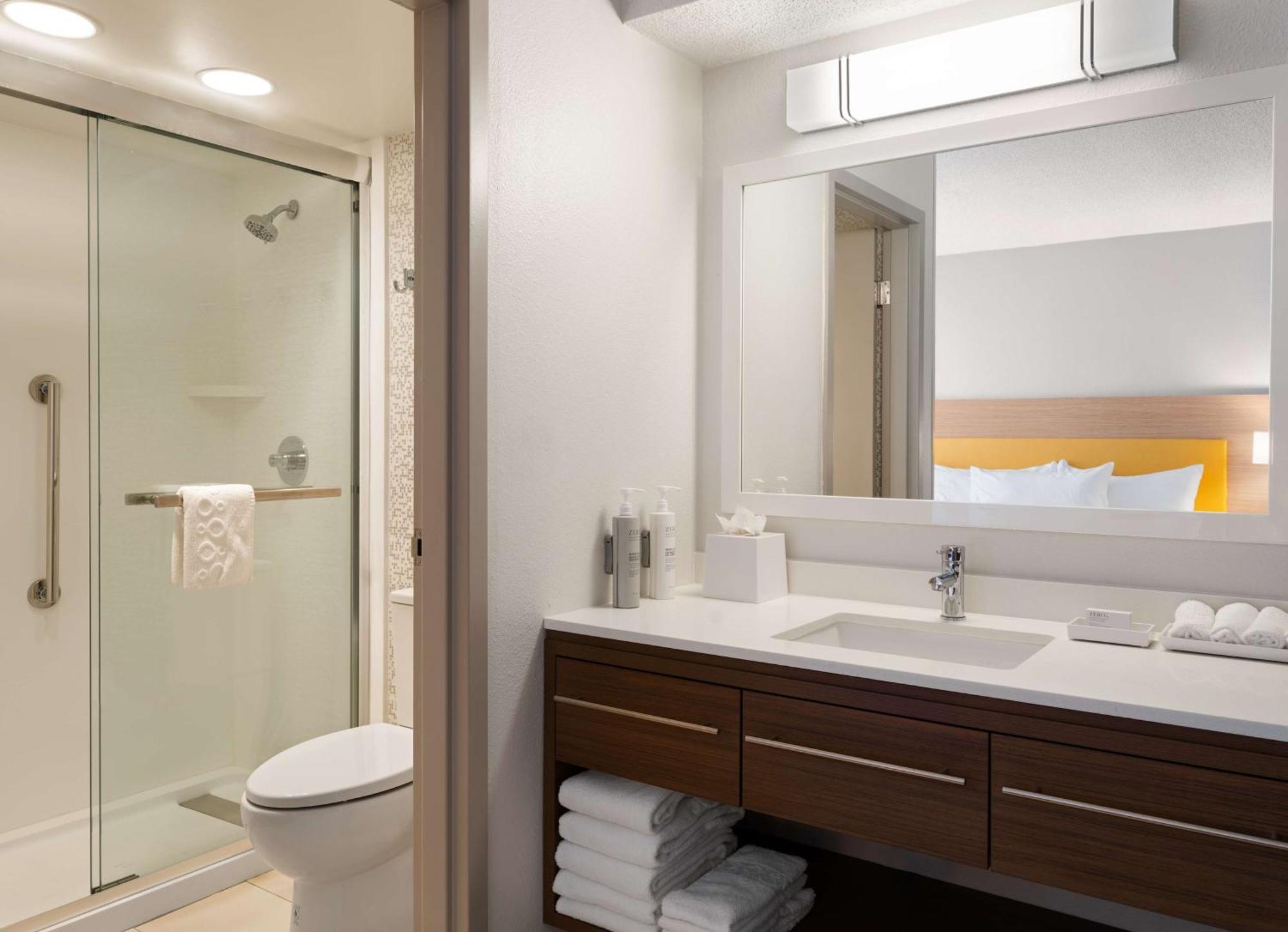 Home2 By Hilton - Keystone Crossing 3*